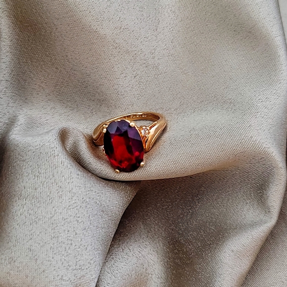 Big Red Vintage 18kge Ring size 9 - Picture 7 of 11